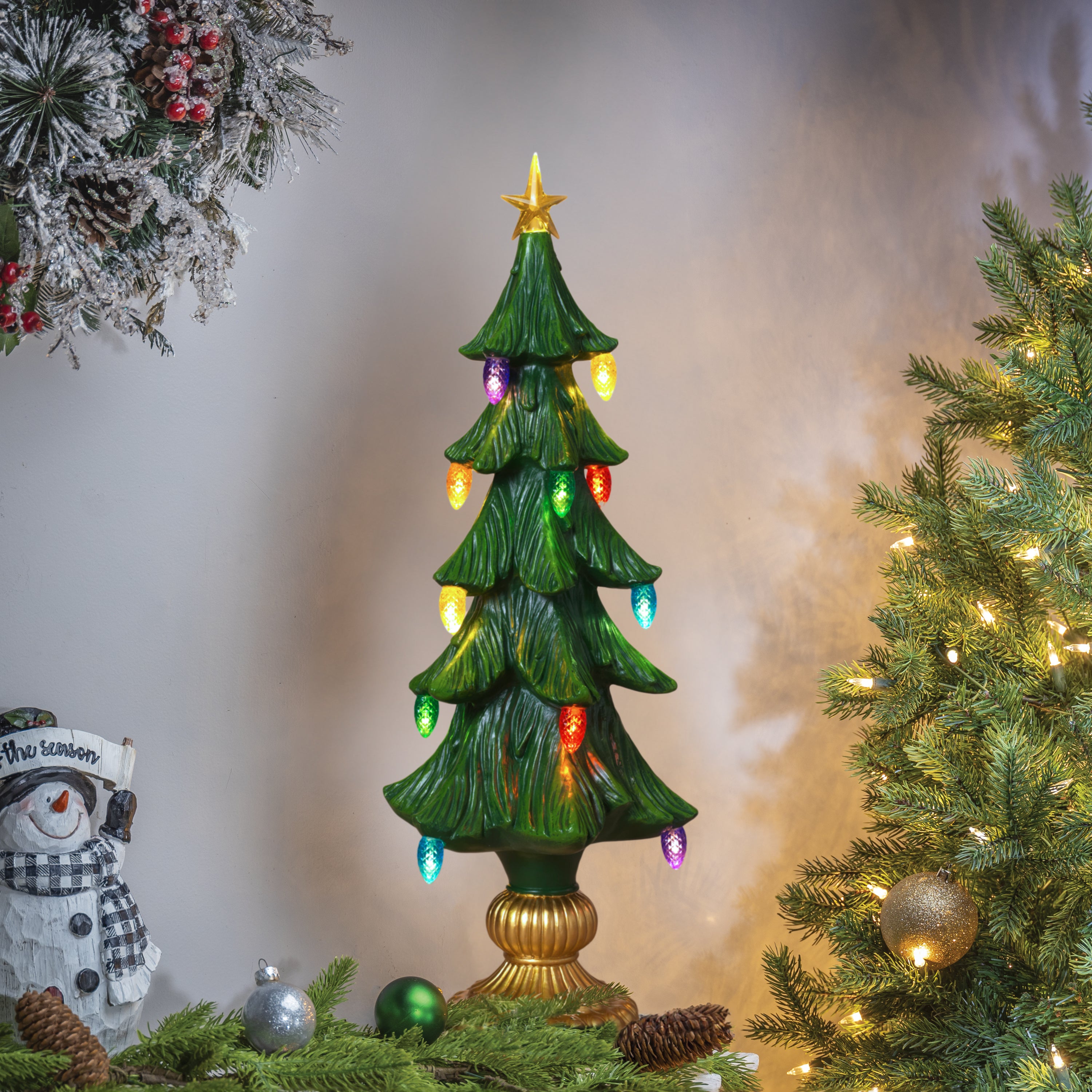 Lighted Green Traditional Christmas Tree, Battery Operated